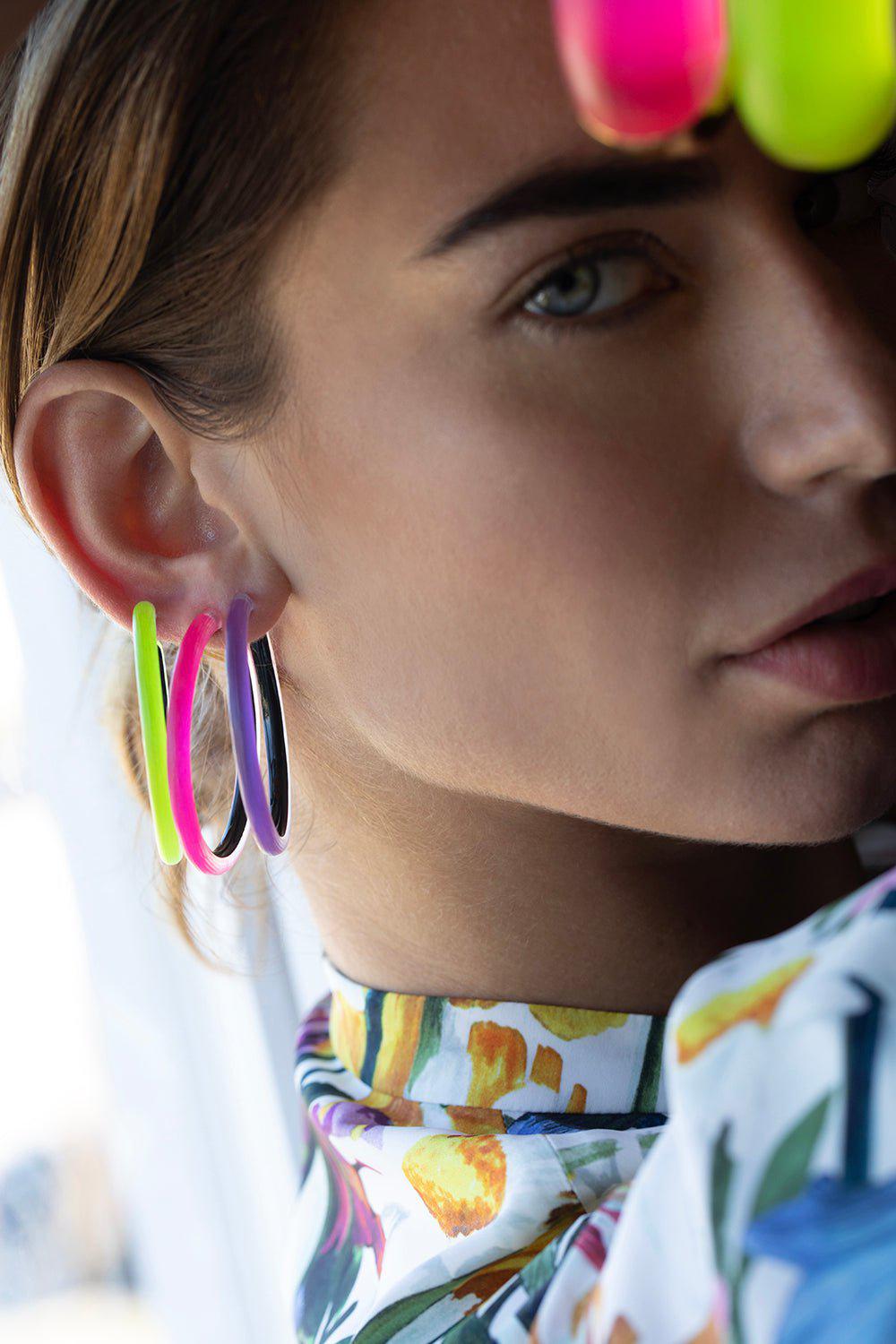 ALEXIS BITTAR-Skinny Lucite Hoop Earrings - Pink-NEONPINK