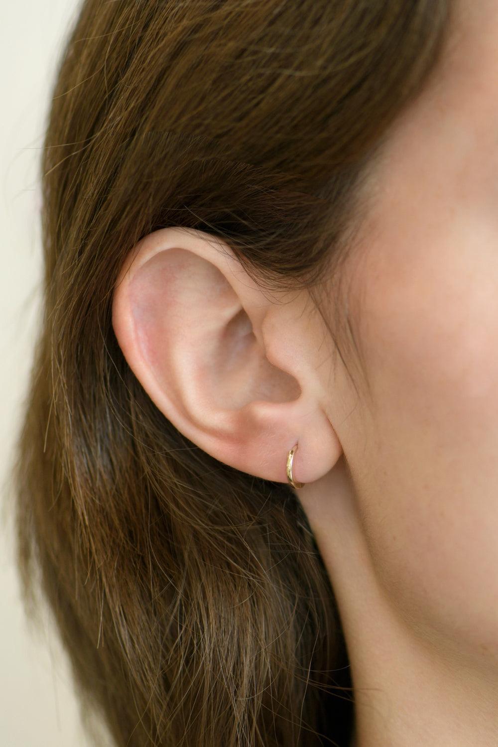 Classique Huggie Earring - 10mm-YELLOW GOLD-JEWELRYFINE JEWELEARRING-ANZIE