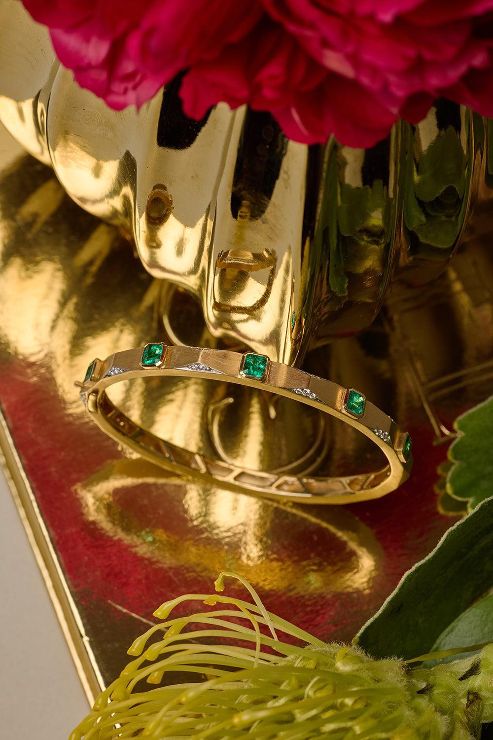 Emerald Octagon Enigma Bangle Bracelet-YELLOW GOLD-JEWELRYFINE JEWELBRACELET O-ARUNASHI