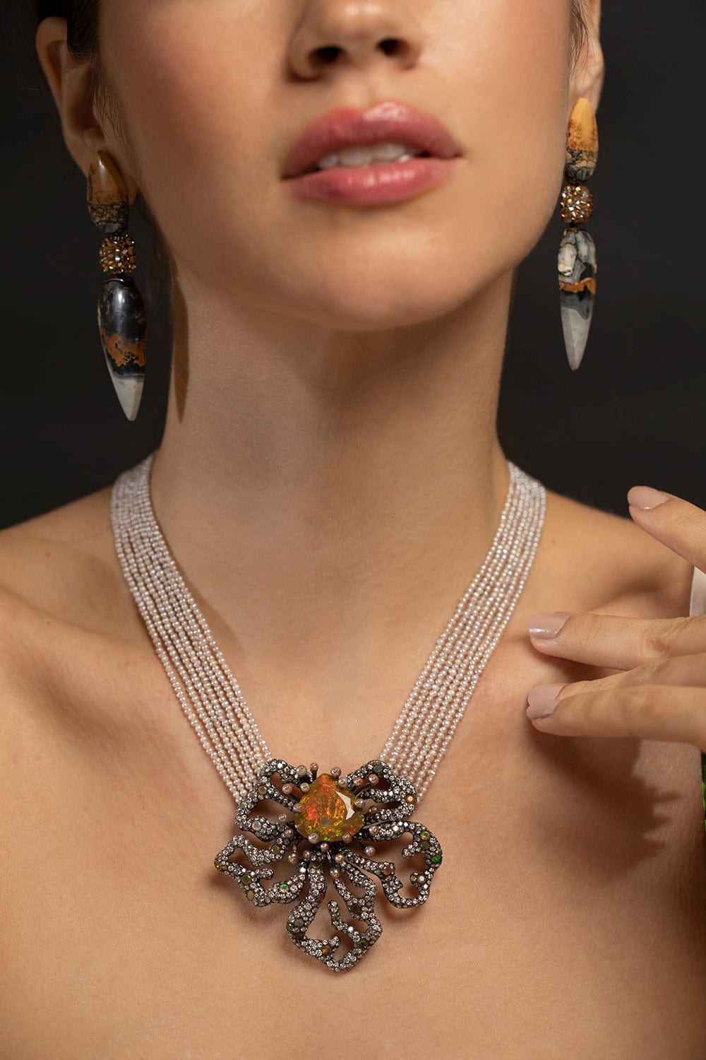 ARUNASHI-Malignano and Madarin Garnet Earrings-BLACK GOLD