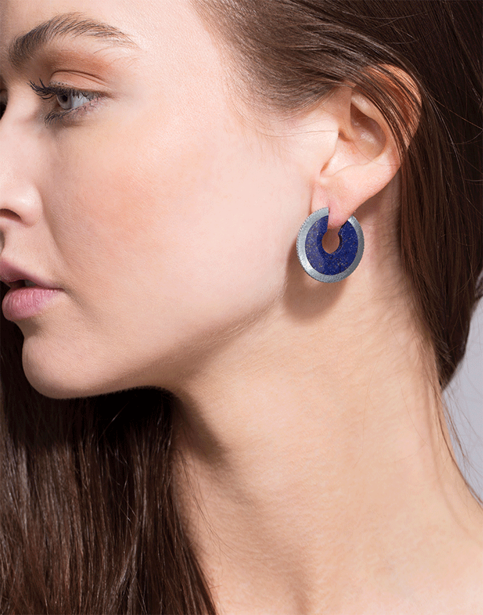ARUNASHI-Medium Lapis Hoops-TITANIUM