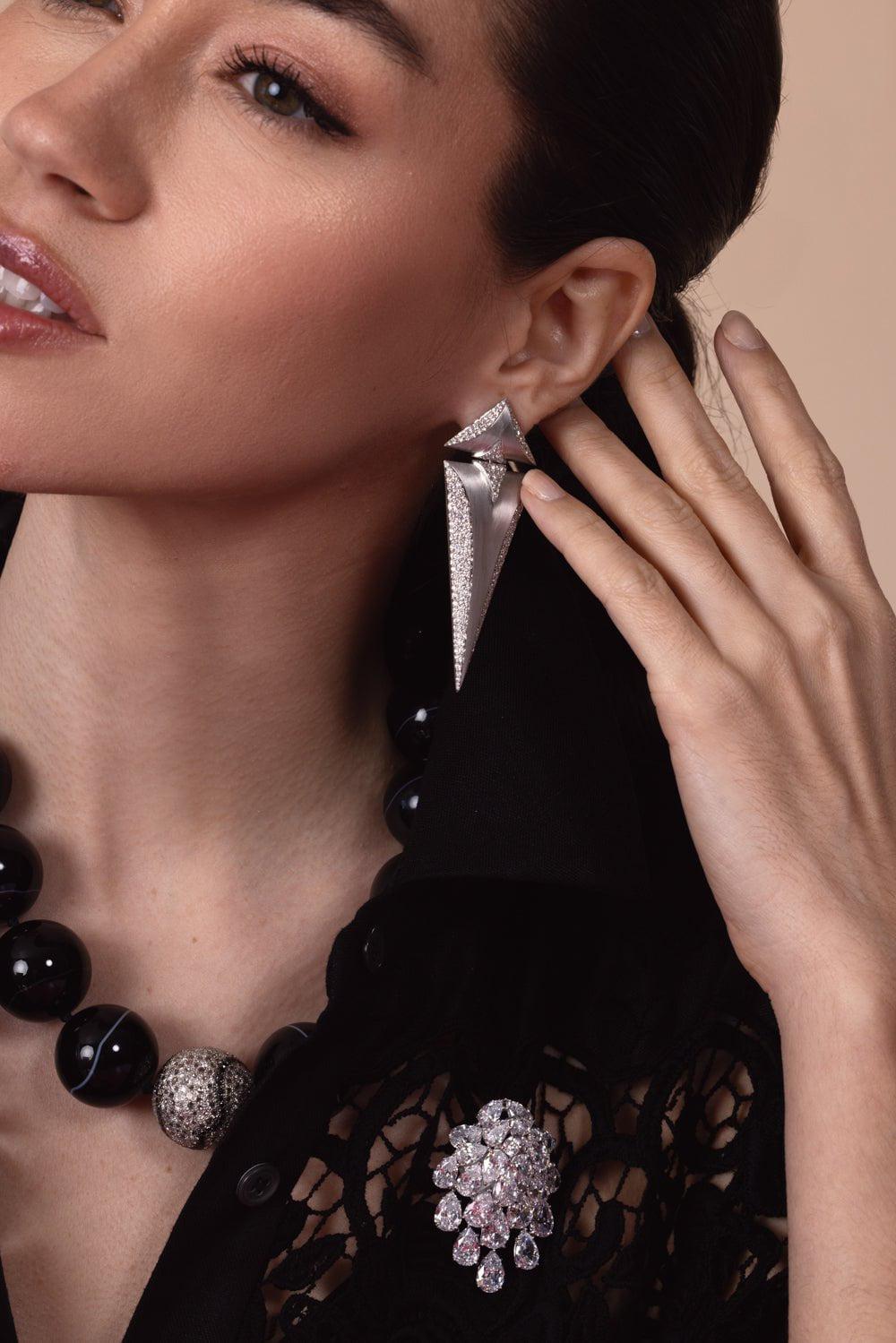 ARUNASHI-Diamond Triangle Earrings-WHITE GOLD