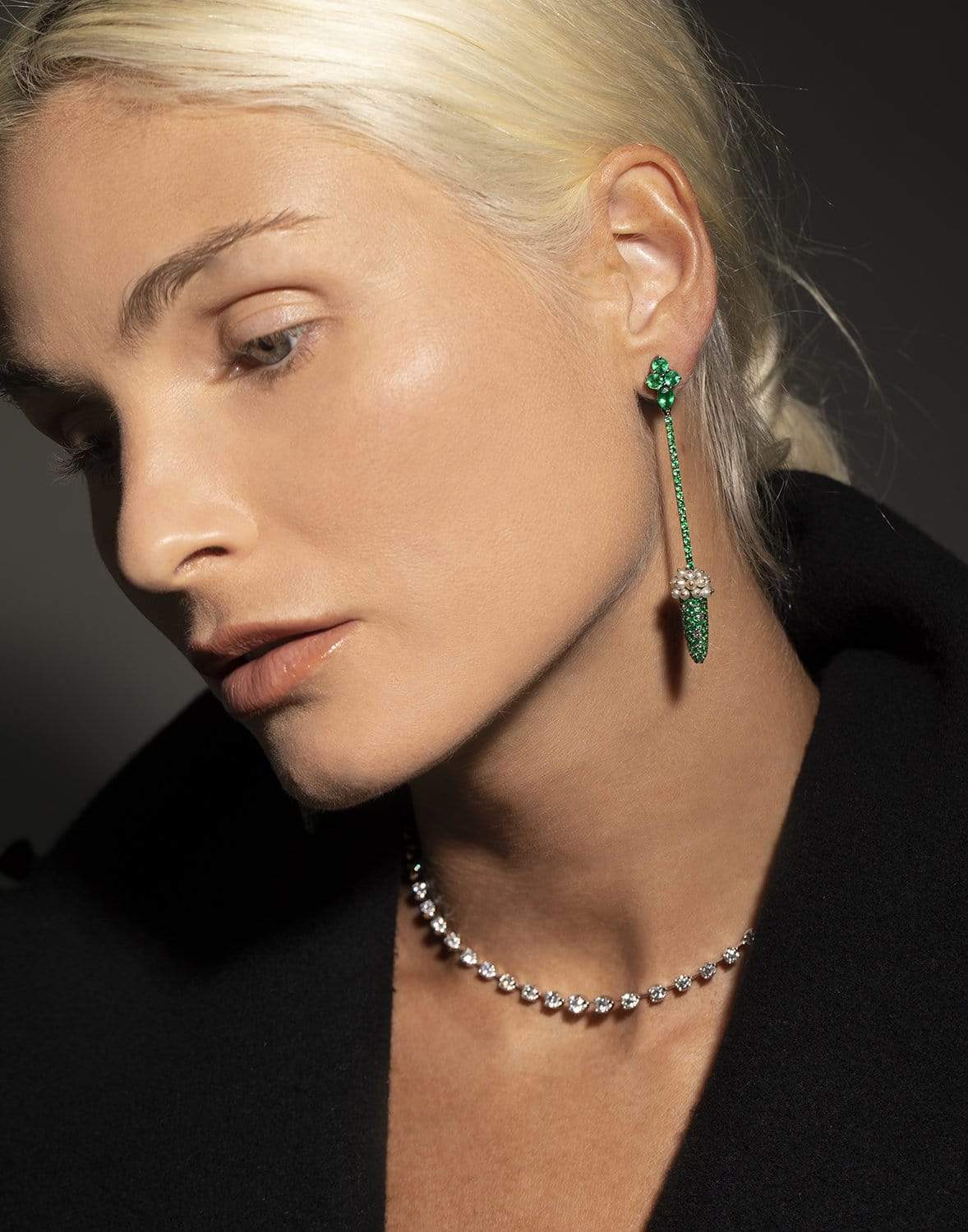 ARUNASHI-Emerald and Pearl Stick Earrings-WHITE GOLD