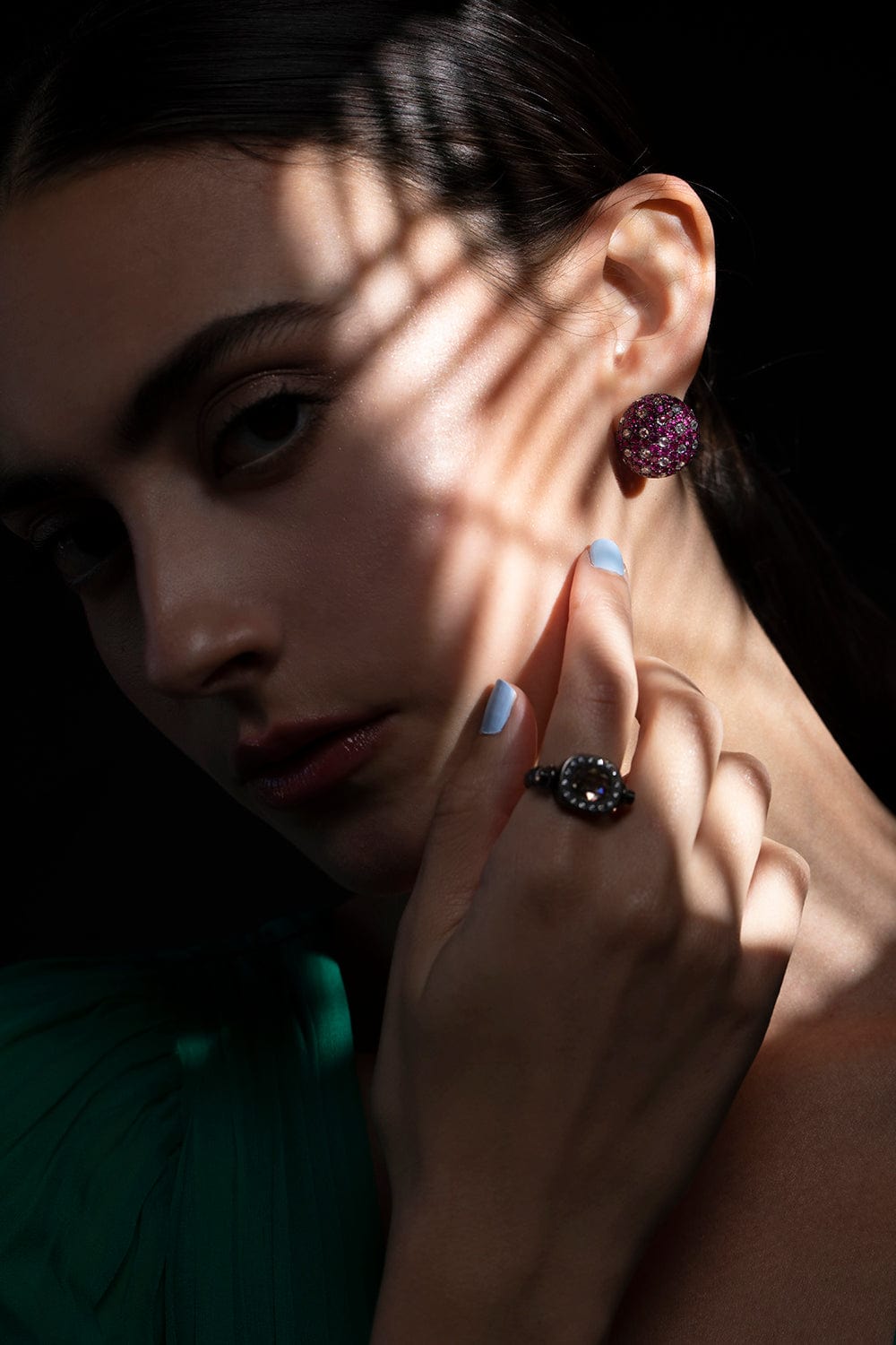 ARUNASHI-Ruby Button Earrings-WHITE GOLD