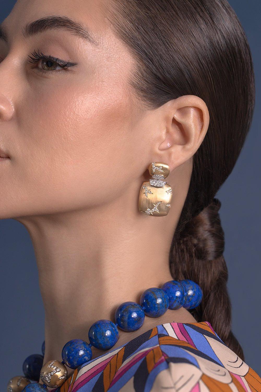 ARUNASHI-Lightening In A Square Earrings-YELLOW GOLD