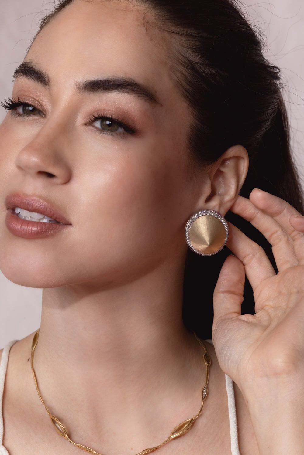 ARUNASHI-The Tacoma Museum Of Glass Earrings-YELLOW GOLD