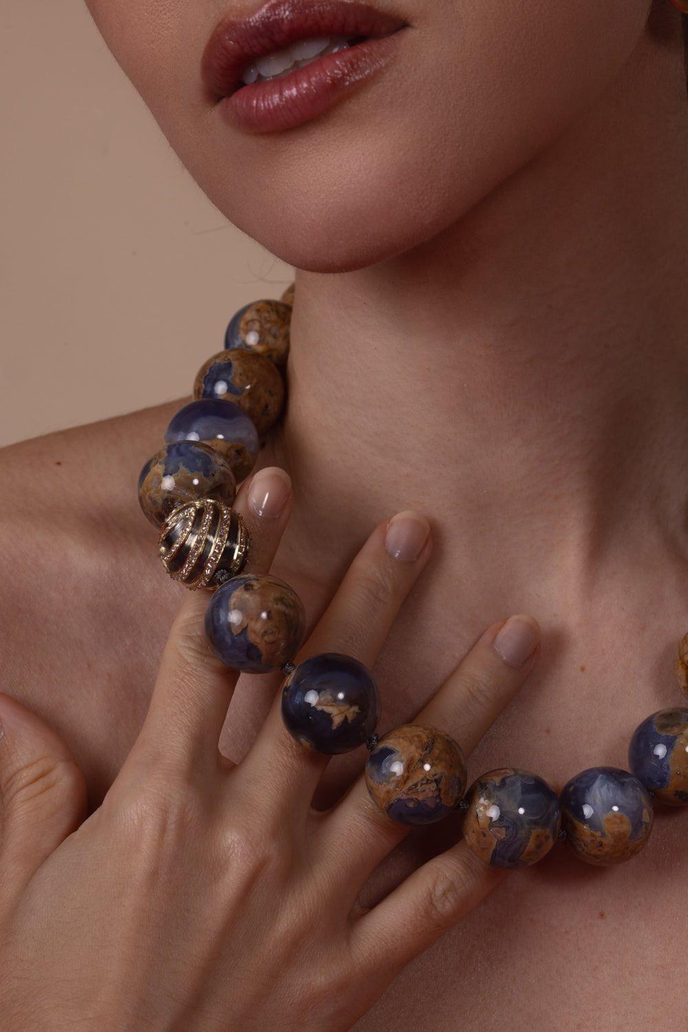 ARUNASHI-Chalcedony Necklace-YELLOW GOLD