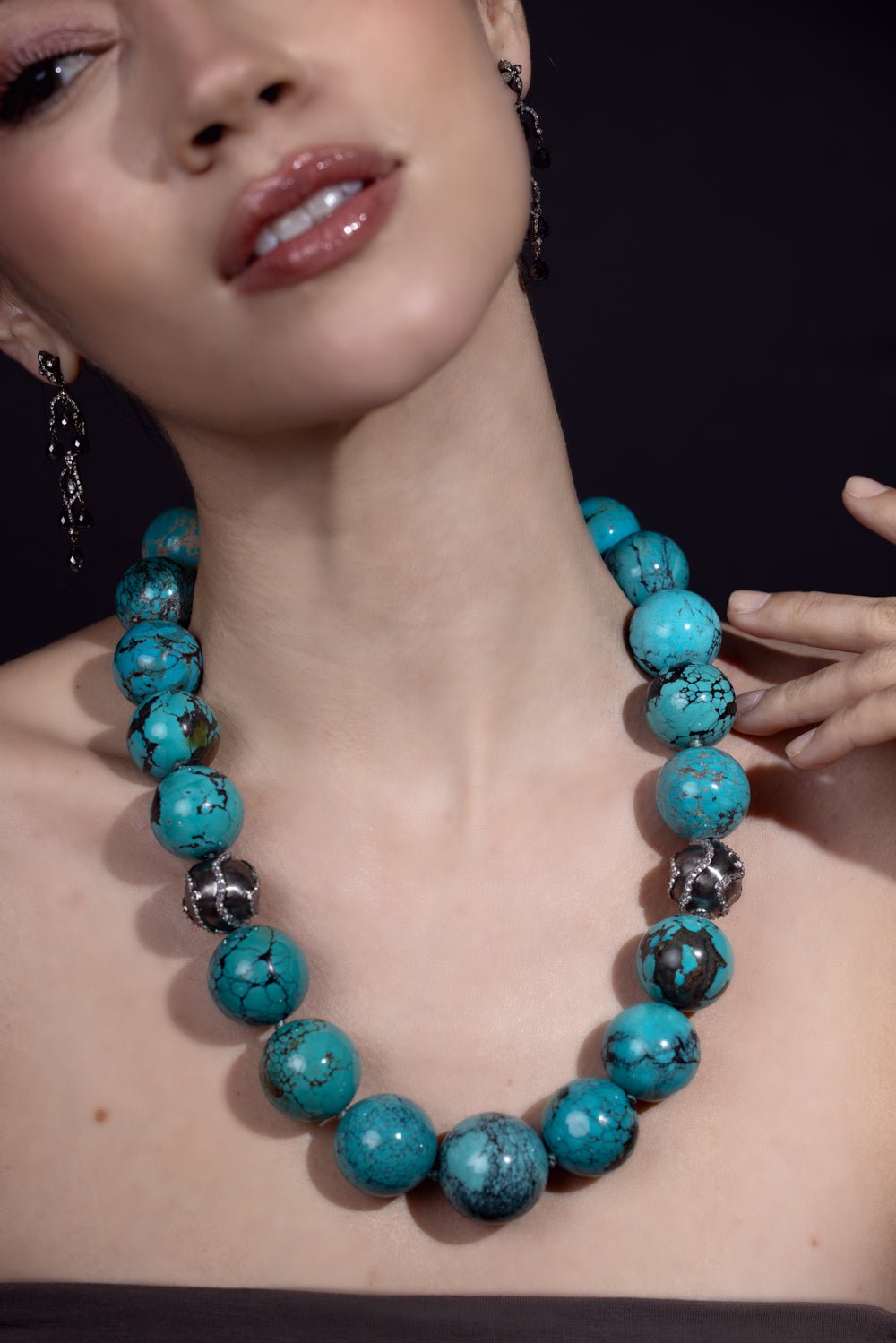 ARUNASHI-Turquoise Bead Necklace-YELLOW GOLD