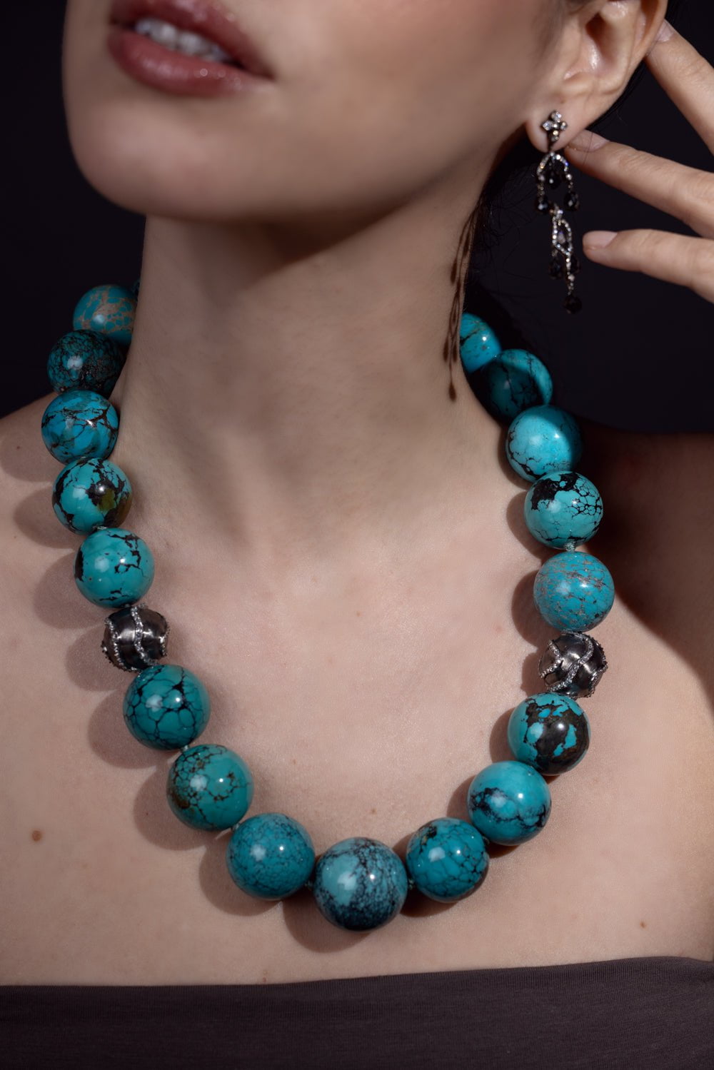 ARUNASHI-Turquoise Bead Necklace-YELLOW GOLD