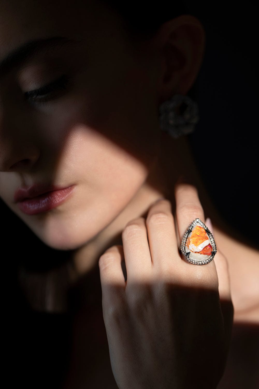 ARUNASHI-Fire Opal Matrix Ring-BLACK GOLD