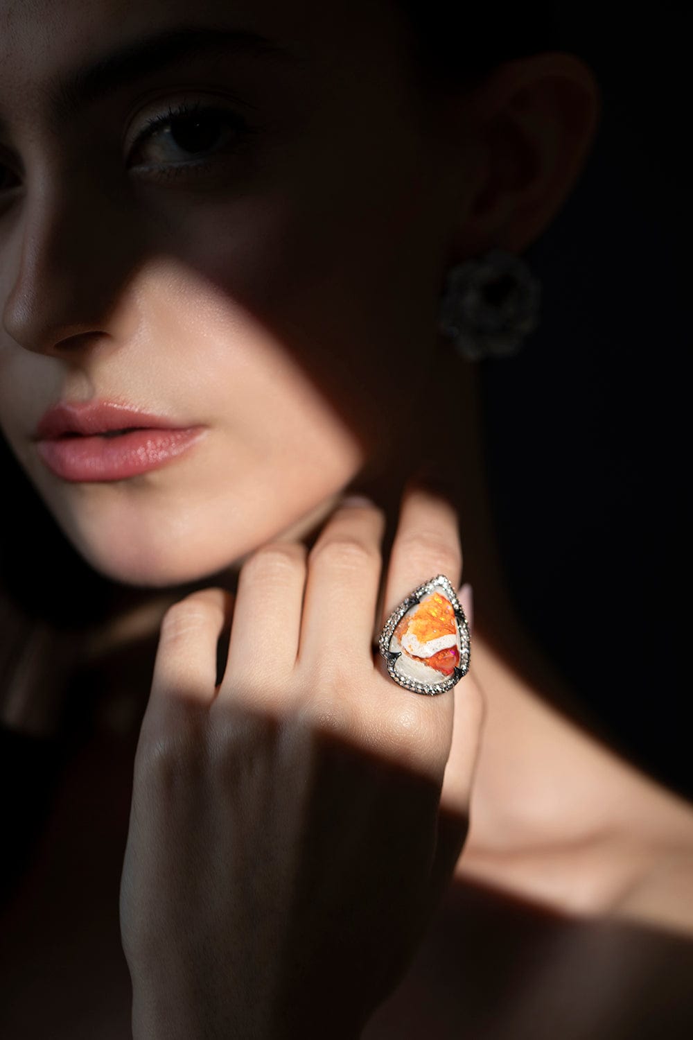 ARUNASHI-Fire Opal Matrix Ring-BLACK GOLD
