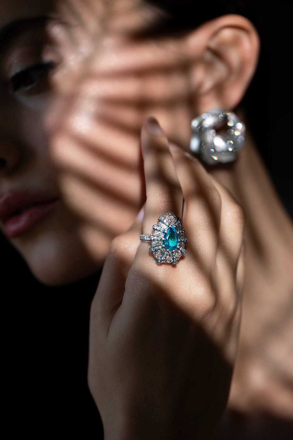 ARUNASHI-Paraiba and Diamond Ring-WHITE GOLD