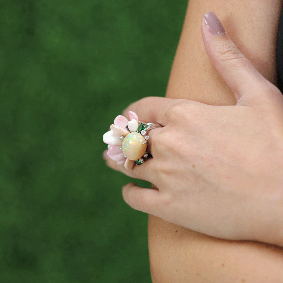 ARUNASHI-Opal And Conch Petal Ring-WHITE GOLD