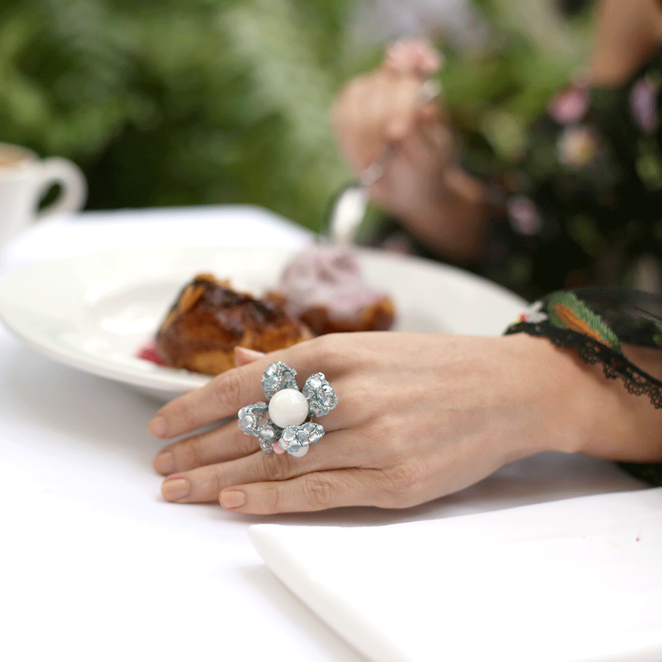 ARUNASHI-Clam Pearl And Diamond Ring-WHITE GOLD