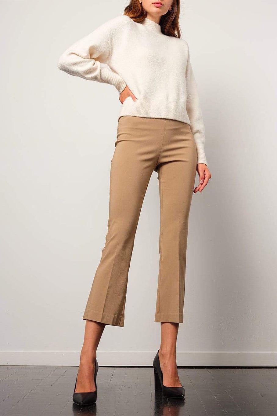 AVENUE MONTAIGNE-Leo Crop Flare Pant - Camel-