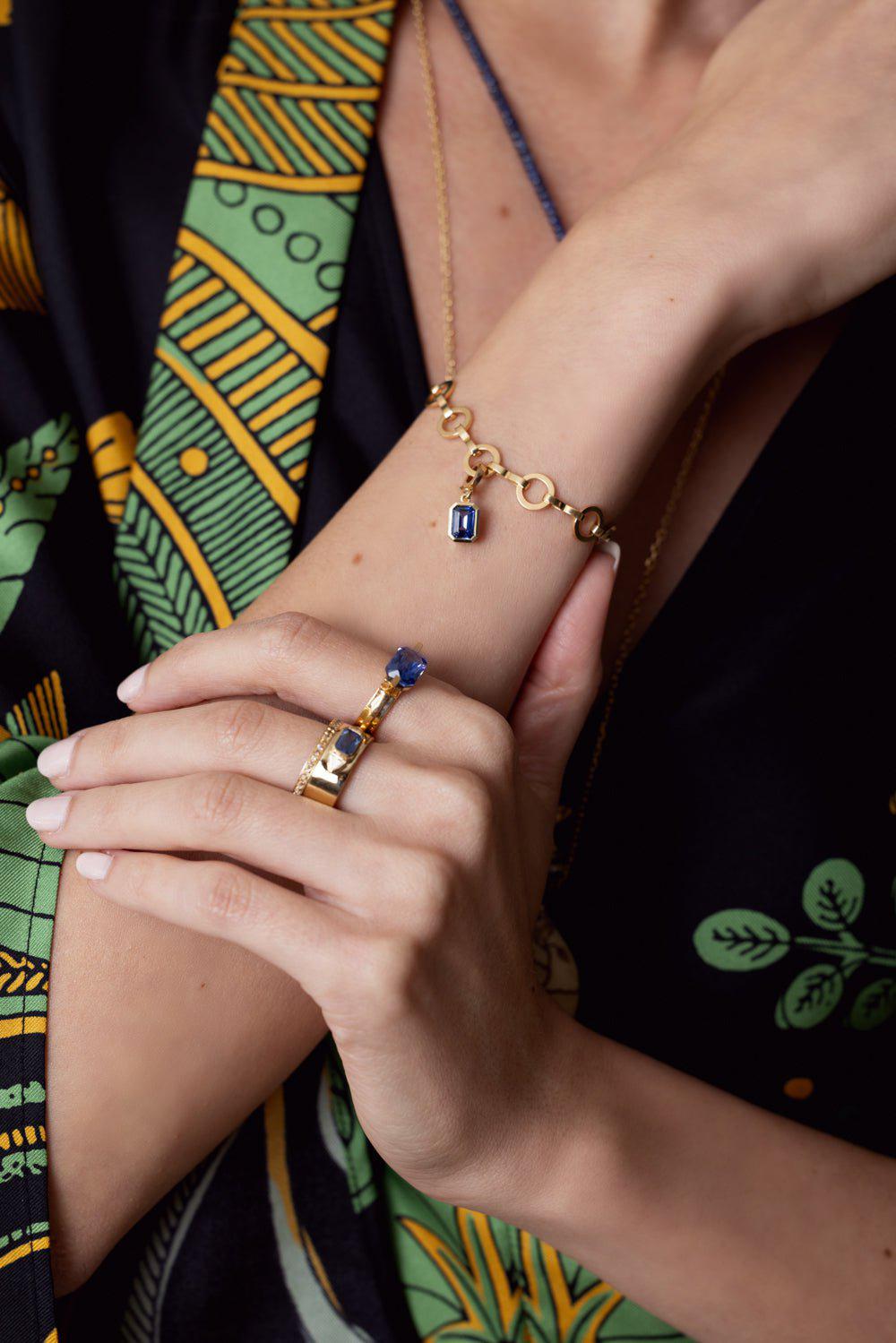 AZLEE-Bezel Sapphire Charm-YELLOW GOLD