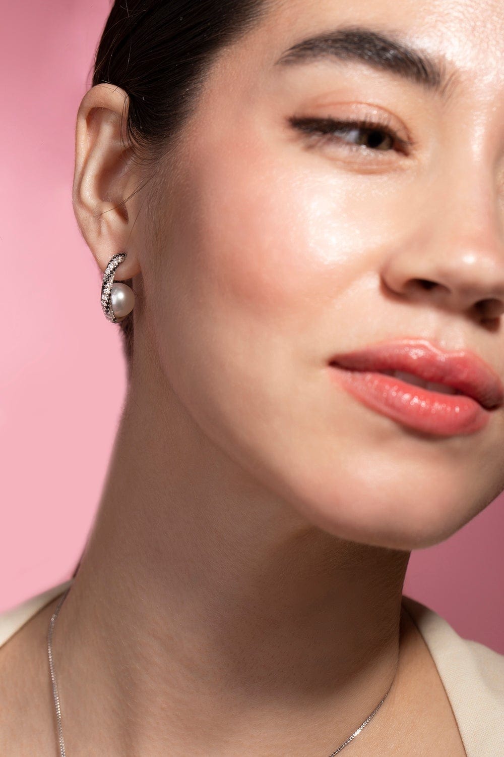 BAGGINS-South Sea Pearl Twist Earrings-WHITE GOLD