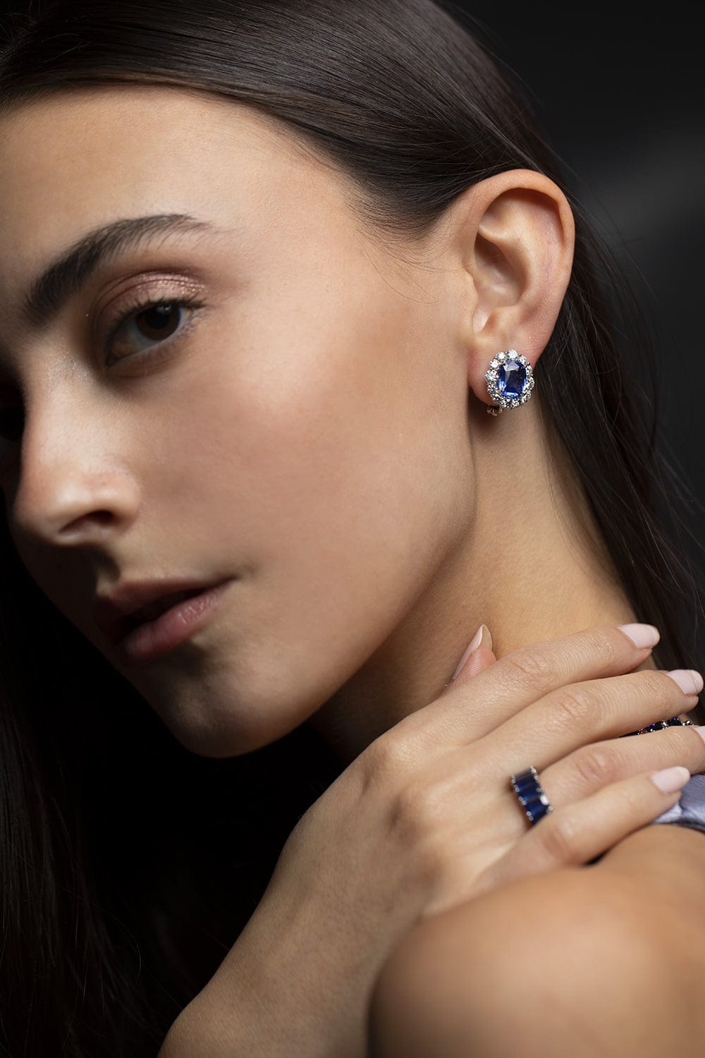 BAYCO-Oval Blue Sapphire and Diamond Earrings-PLAT
