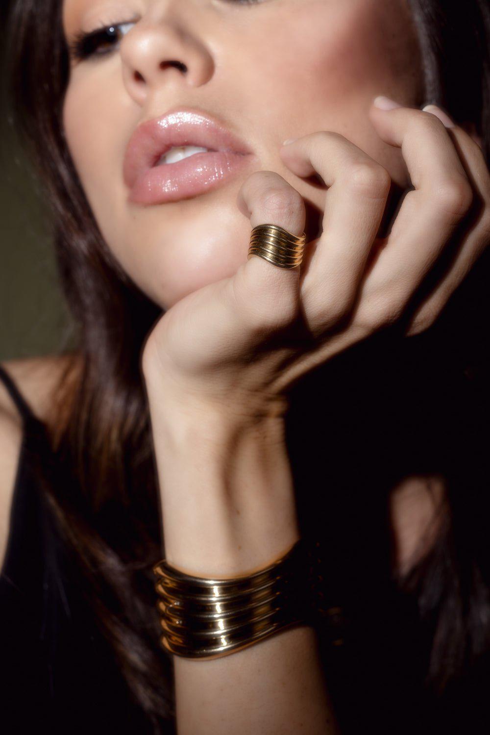 BECK JEWELS-La Ola Five Tiered Wave Ring-YELLOW GOLD