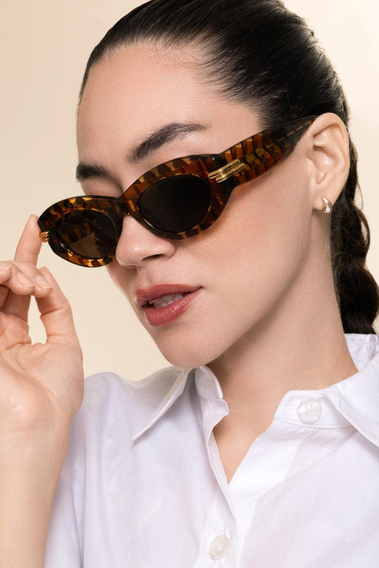 Bold Ribbon Oval Sunglasses