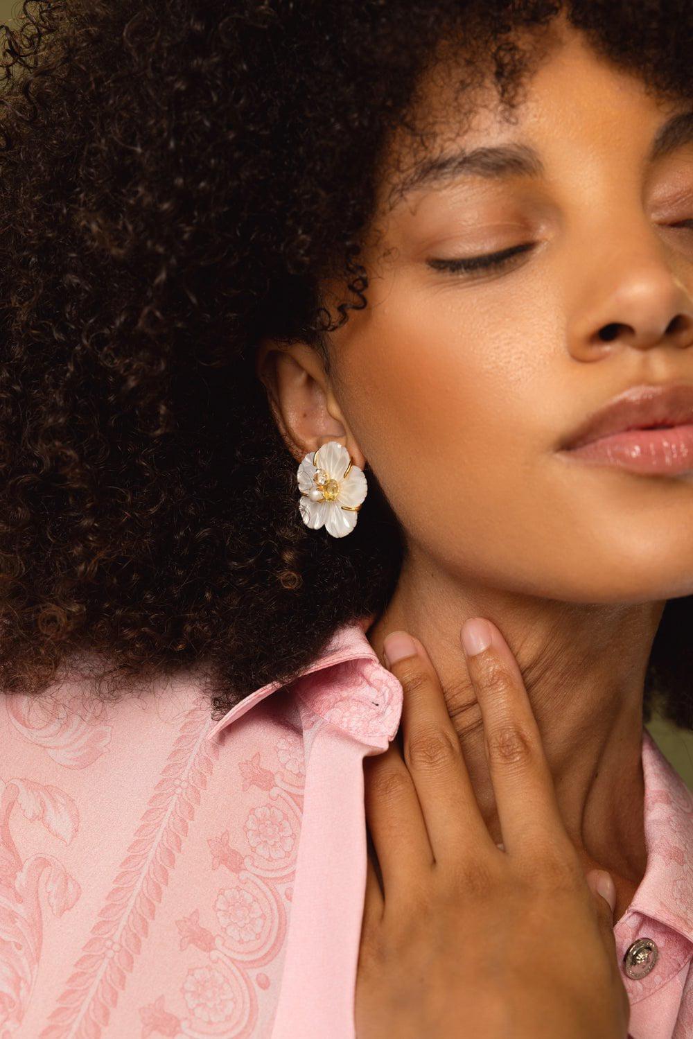 BOUNKIT JEWELRY-Lemon Quartz Flower Stud Earrings-WHITE