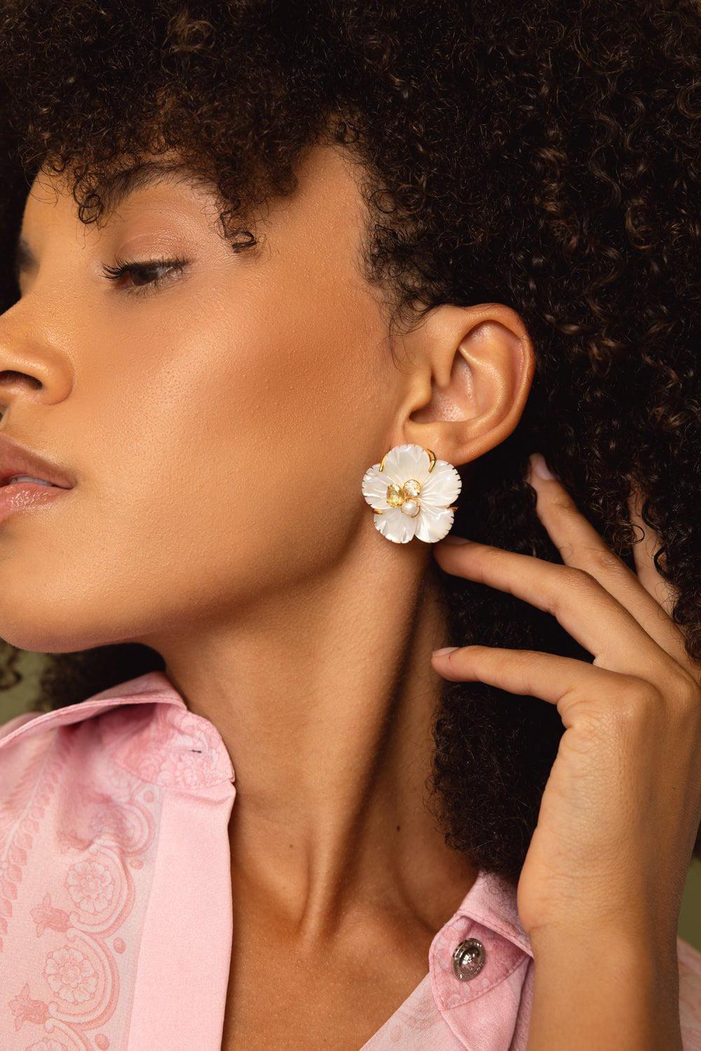 BOUNKIT JEWELRY-Lemon Quartz Flower Stud Earrings-WHITE