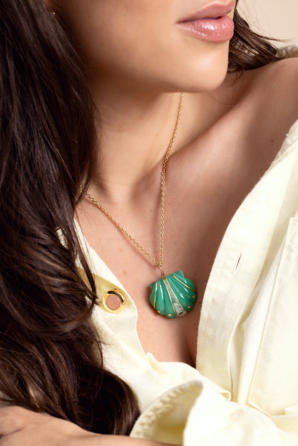 Brent Neale Gold Splash Medium Shell Necklace In Ylwgold | ModeSens