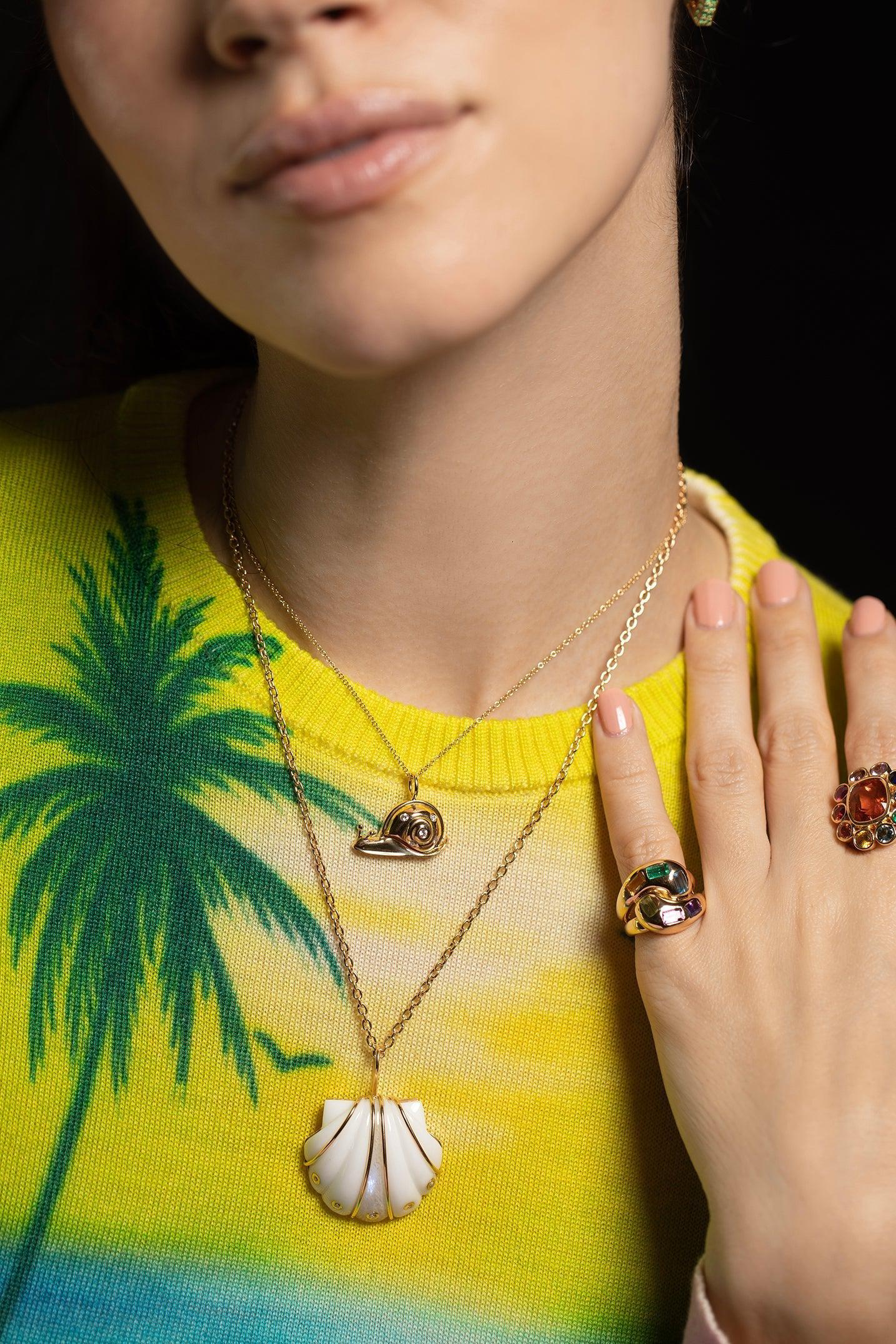 BRENT NEALE-Small Snail Necklace-YELLOW GOLD
