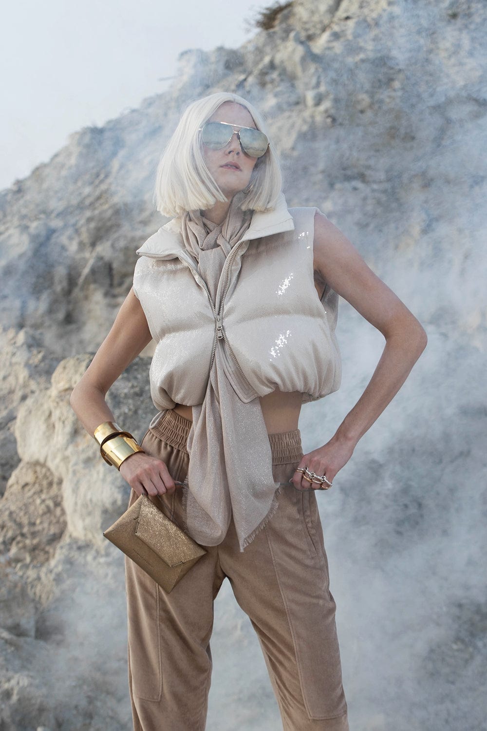 BRUNELLO CUCINELLI-Textured Metallic Envelop Bag-ORO SCURO