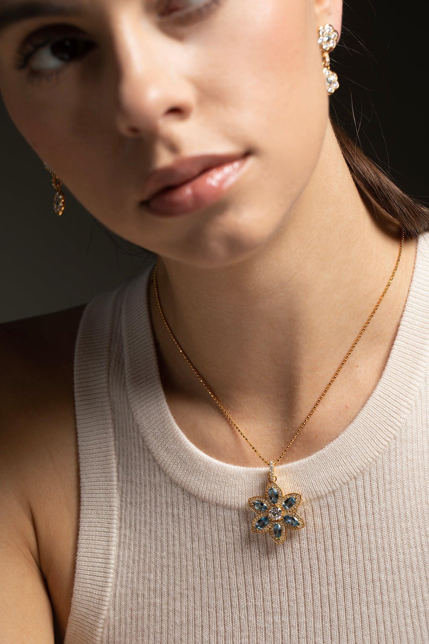 BUDDHA MAMA-Flower Pendant-YELLOW GOLD