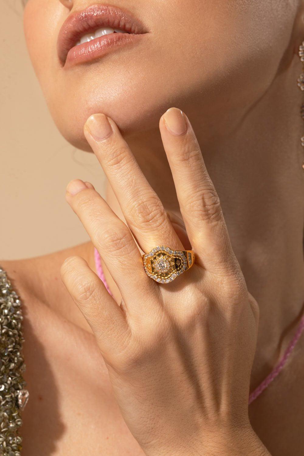 BUDDHA MAMA-Diamond Sun Signet Ring-YELLOW GOLD