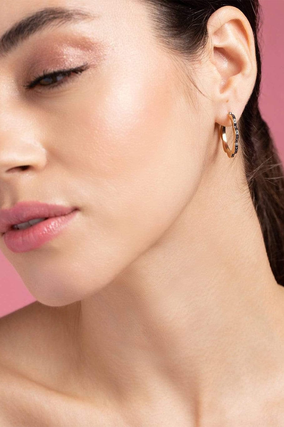 CADAR-Medium Black and White Diamond Triplet Hoop Earrings-YELLOW GOLD