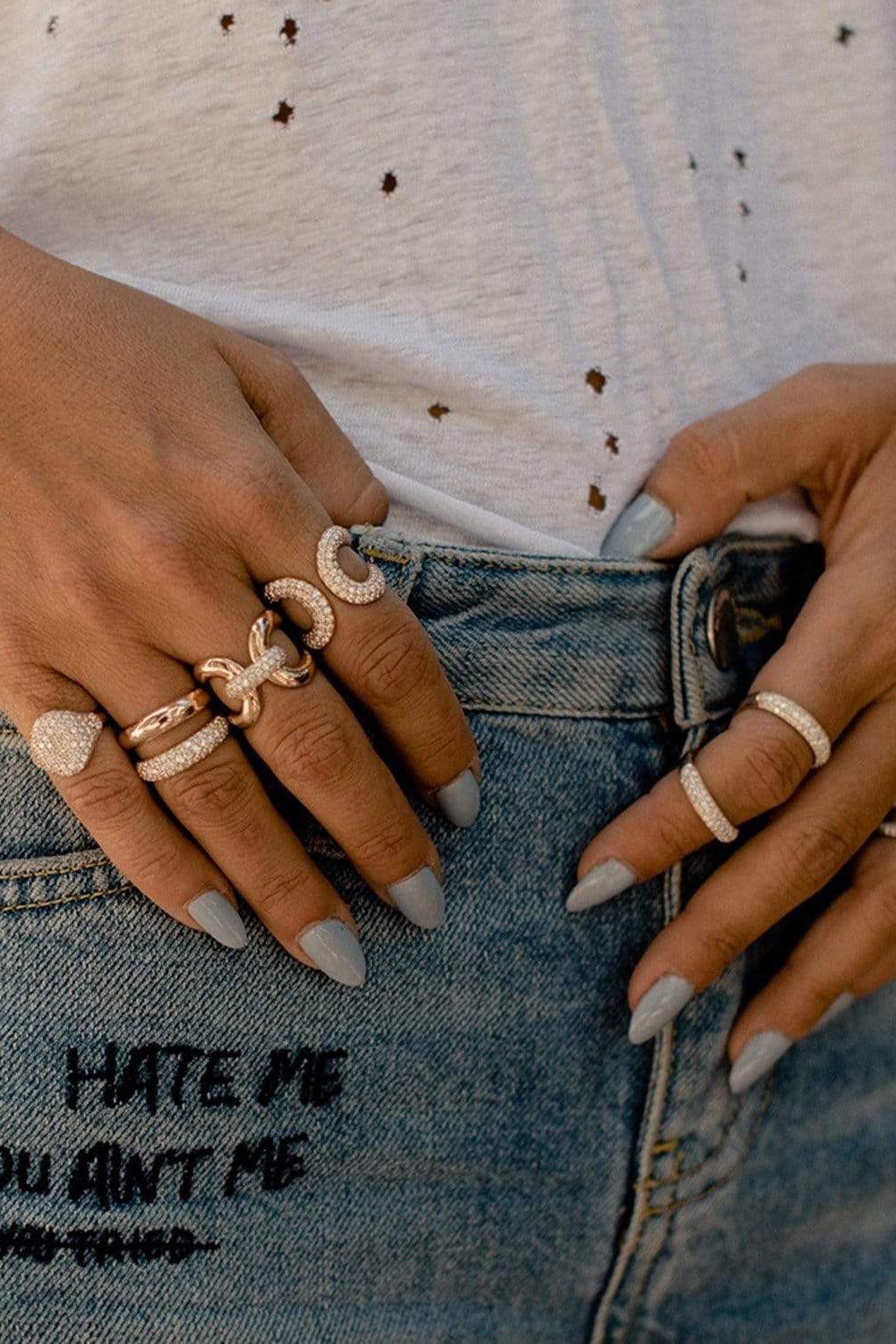 CARBON & HYDE-Medusa Ring - White Gold-