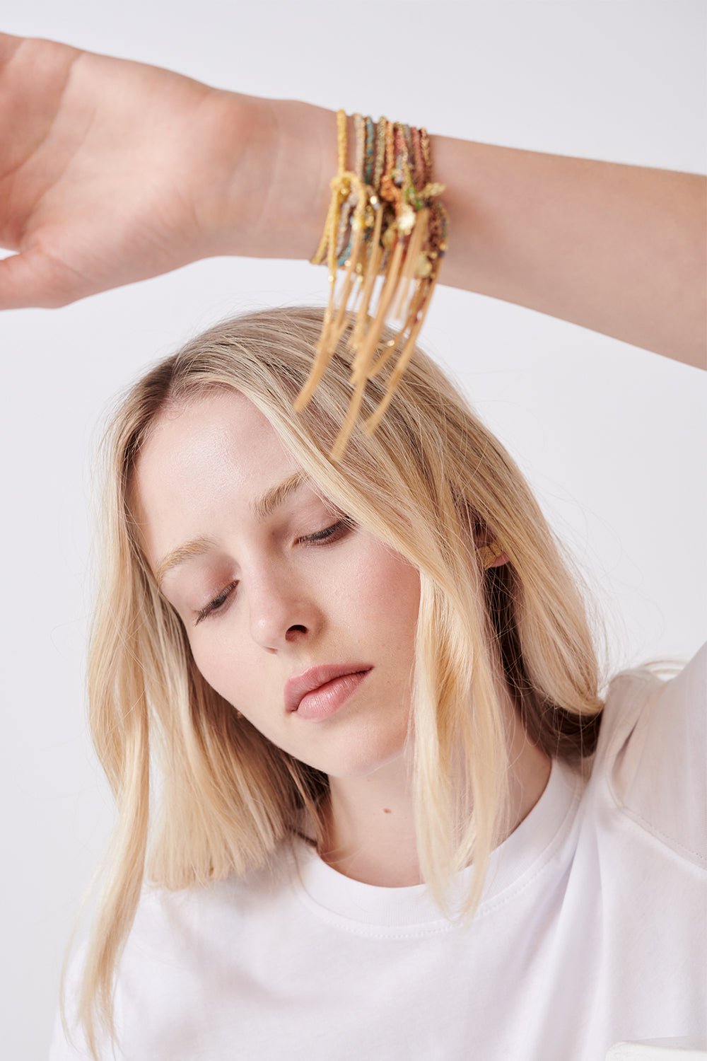 Delicate Gold Bee Bracelet | Julie Vos