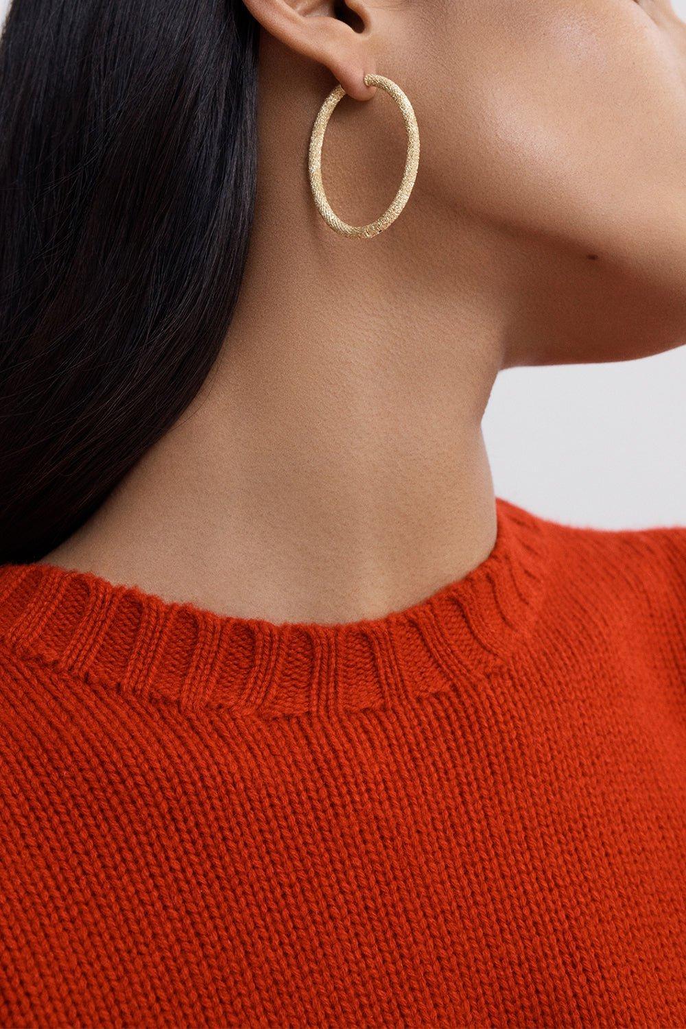 Florentine Finish Large Oval Hoop Earrings | CAROLINA BUCCI