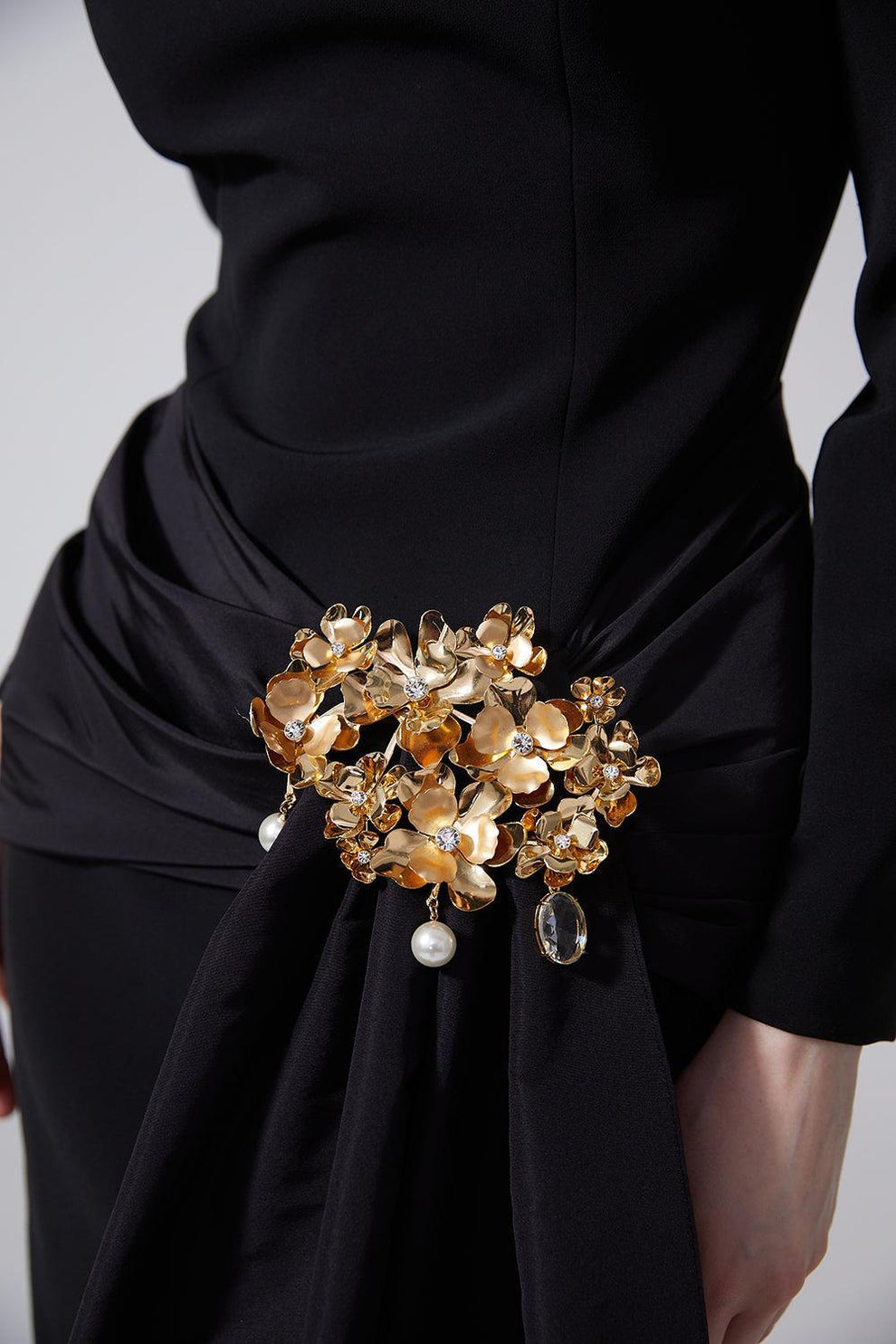 dress brooch for ladies How to Wear a Brooch on a Dress