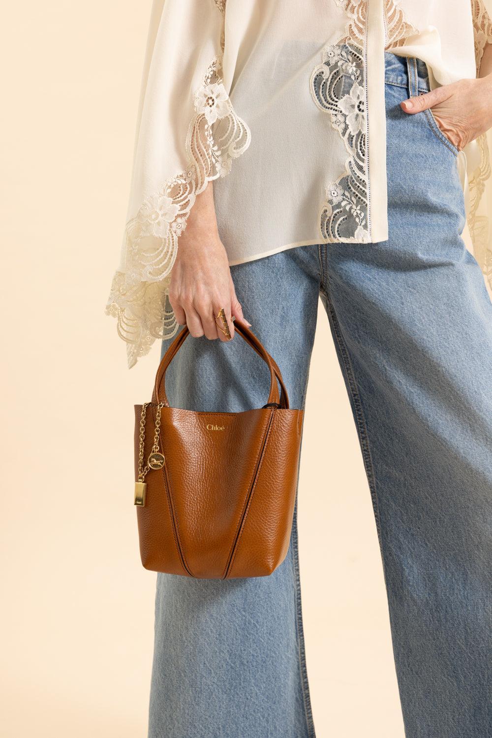Small Spin Leather Shoulder Bag - Clay Brown | CHLOÉ