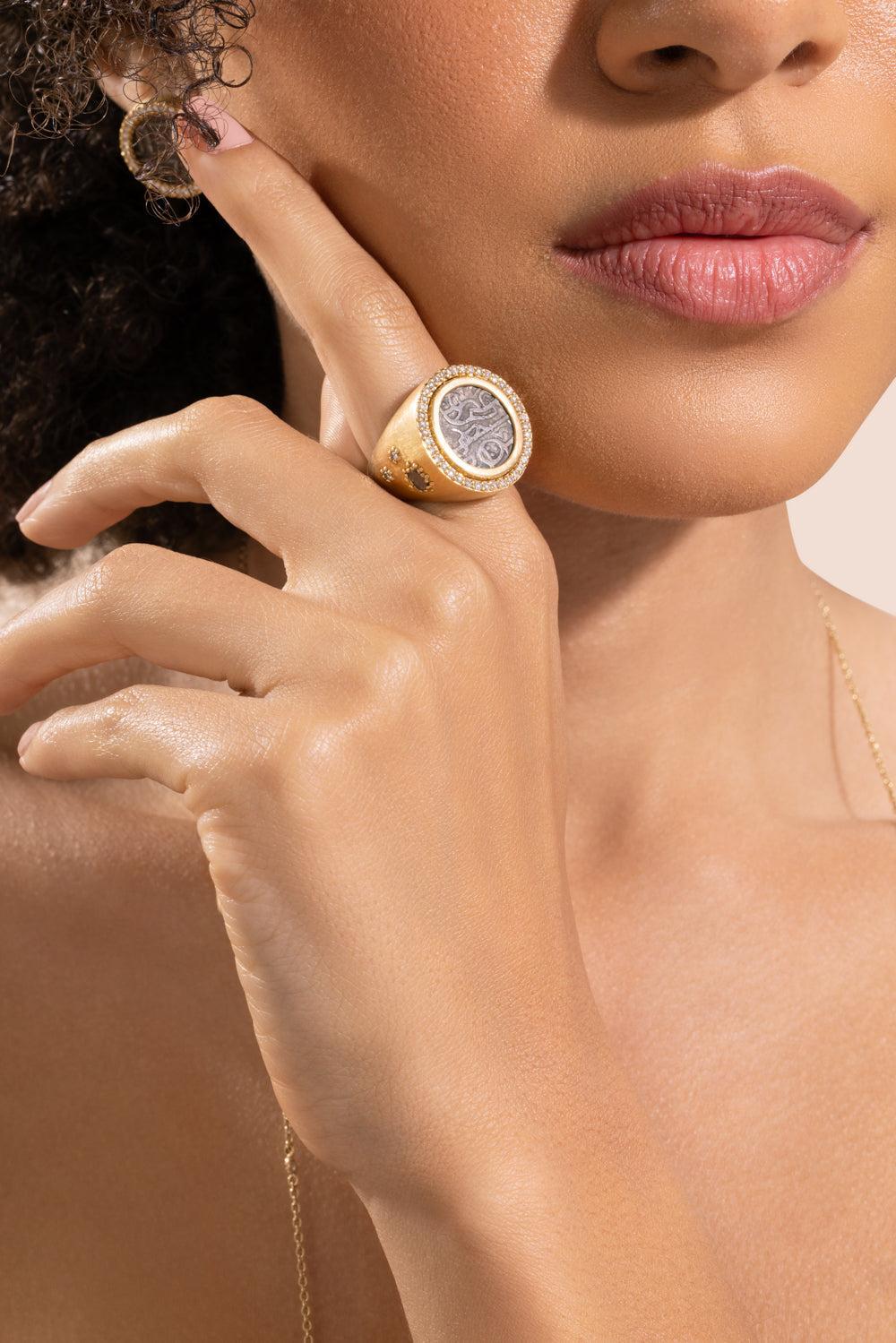Diamond Antiquity Coin Ring-YELLOW GOLD-7-JEWELRYFINE JEWELRING-COOMI
