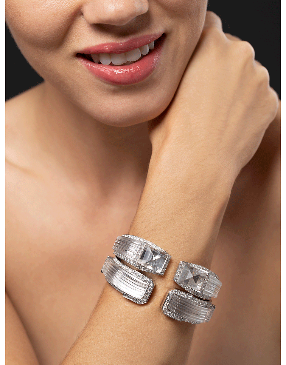DAVID WEBB-Sugarloaf Cabochon White Night Cuff-PLATINUM
