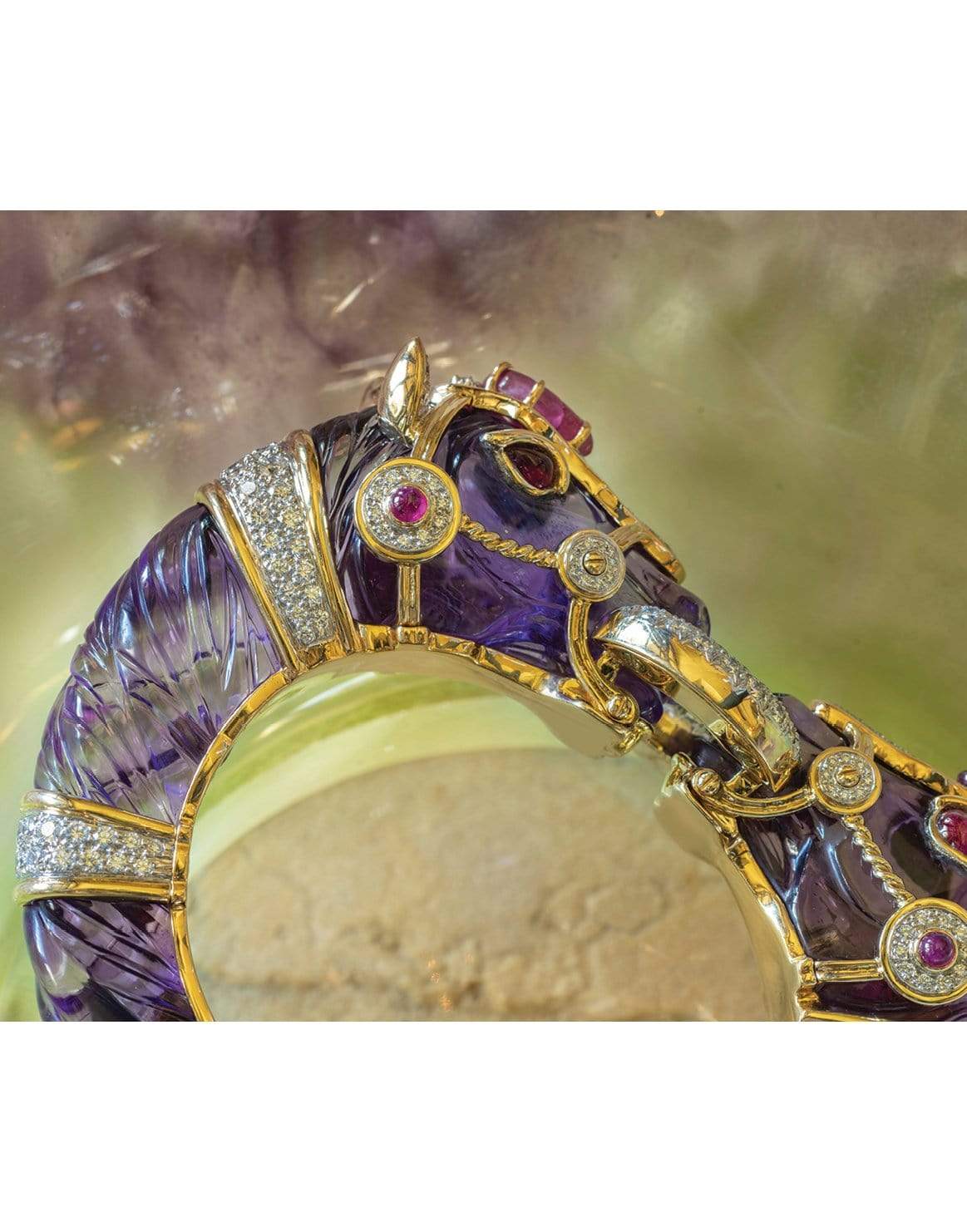 DAVID WEBB-Carved Amethyst Horse Bracelet-YELLOW GOLD
