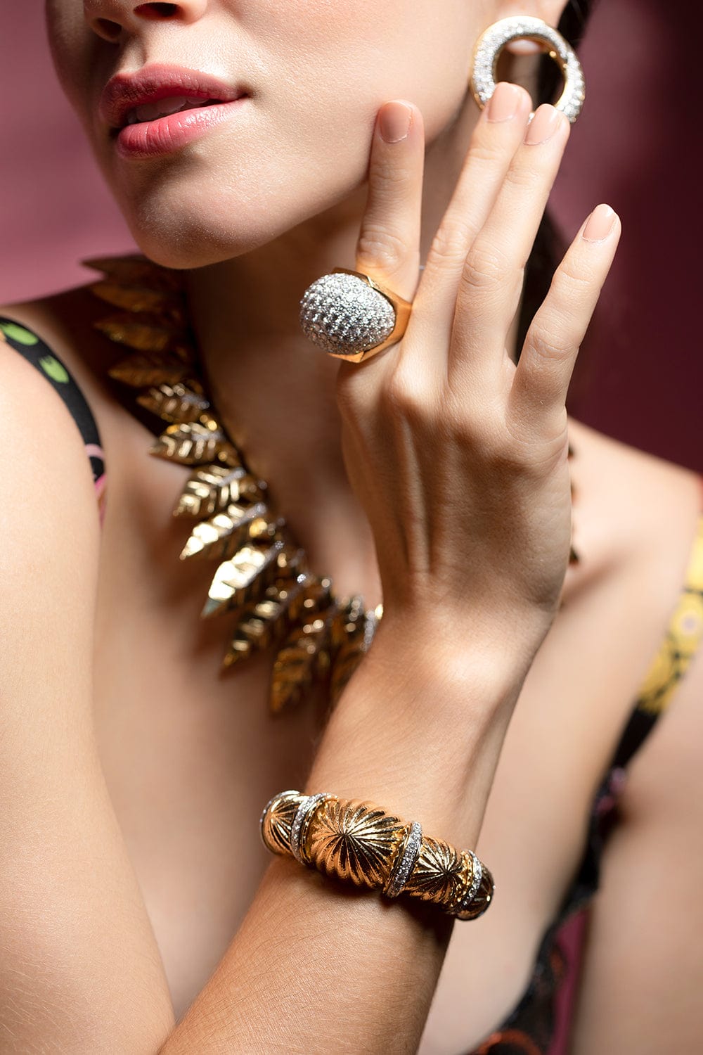 DAVID WEBB-Diamond Fluted Dome Bracelet-YELLOW GOLD