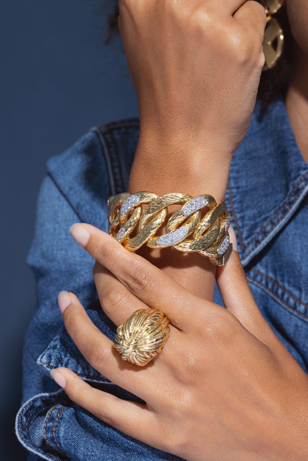 DAVID WEBB-Hammered Diamond Link Bracelet-YELLOW GOLD