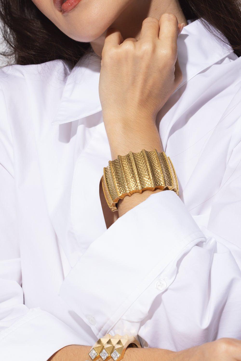 DAVID WEBB-Hammered Furrow Cuff Bracelet-YELLOW GOLD