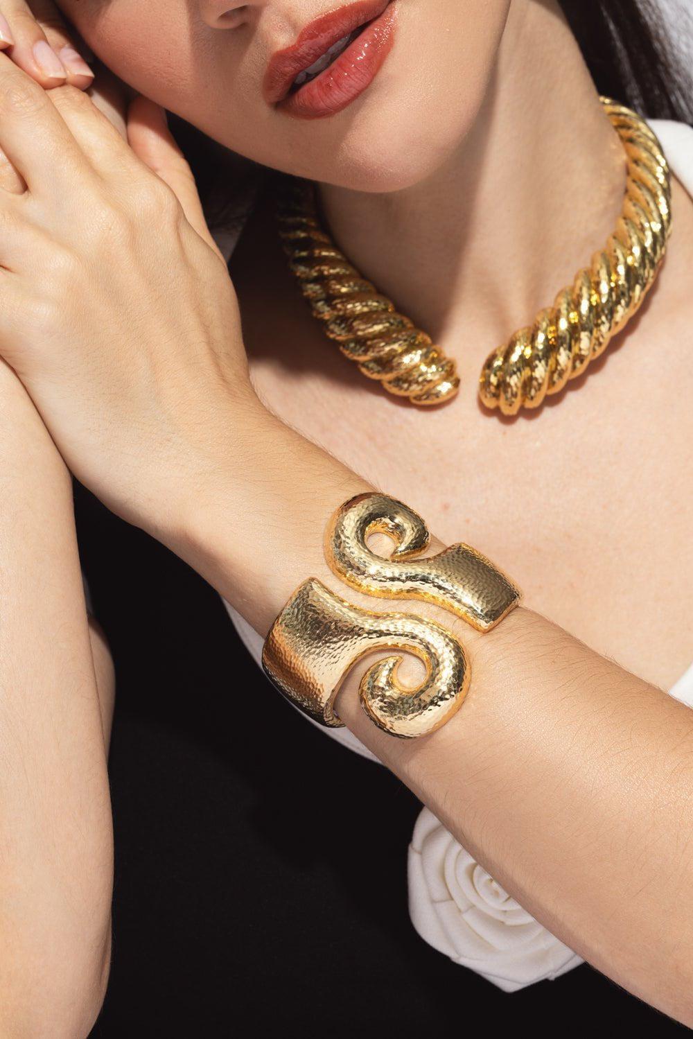 DAVID WEBB-Hammered Scroll Cuff Bracelet-YELLOW GOLD