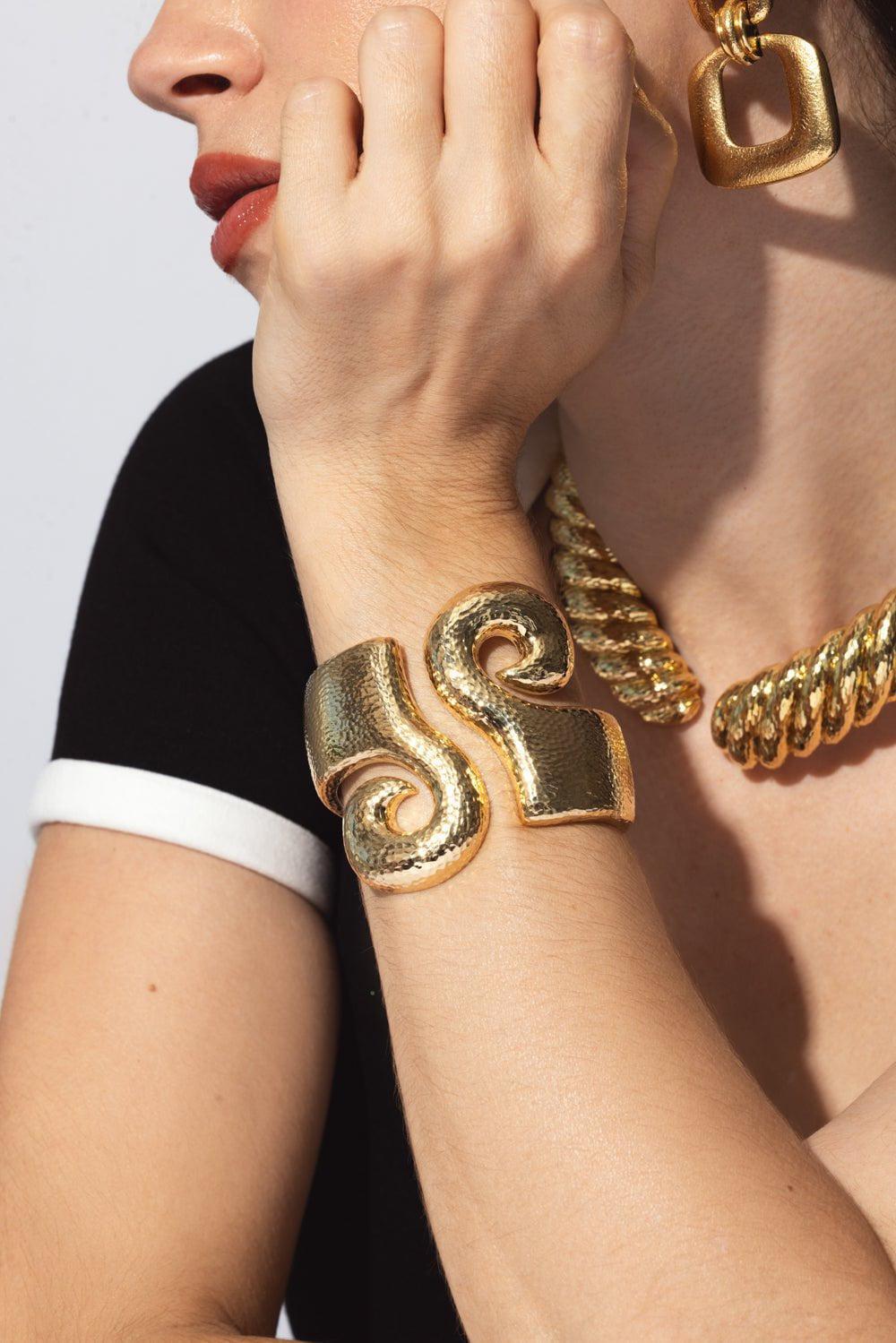 DAVID WEBB-Hammered Scroll Cuff Bracelet-YELLOW GOLD