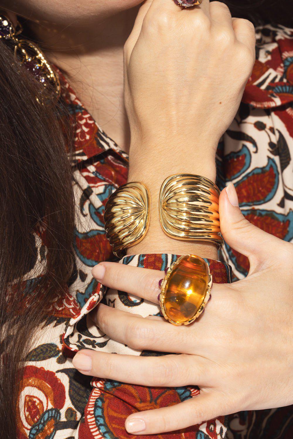DAVID WEBB-Scallop Cuff Bracelet-YELLOW GOLD
