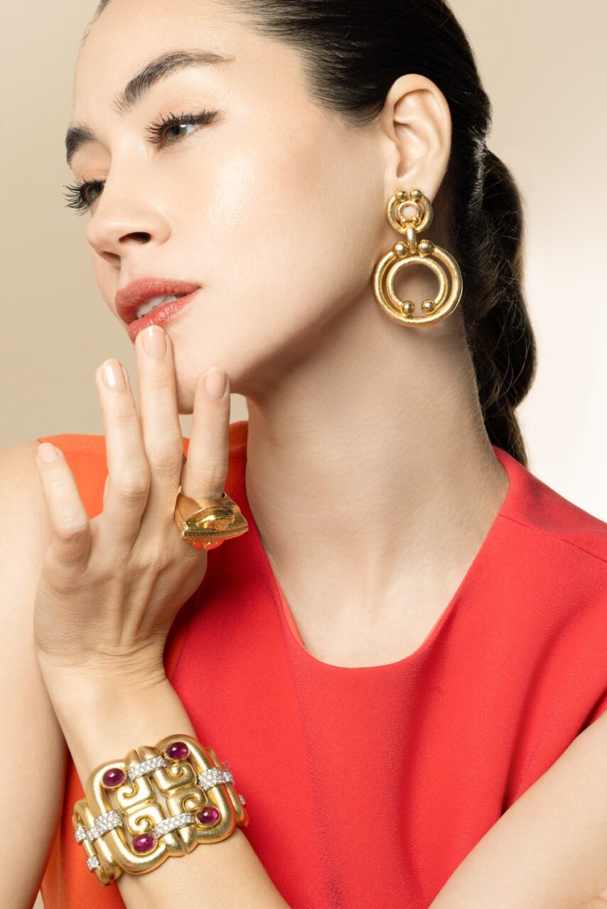 Dotted Hammered Doorknock Earrings-YELLOW GOLD-JEWELRYFINE JEWELEARRING-DAVID WEBB