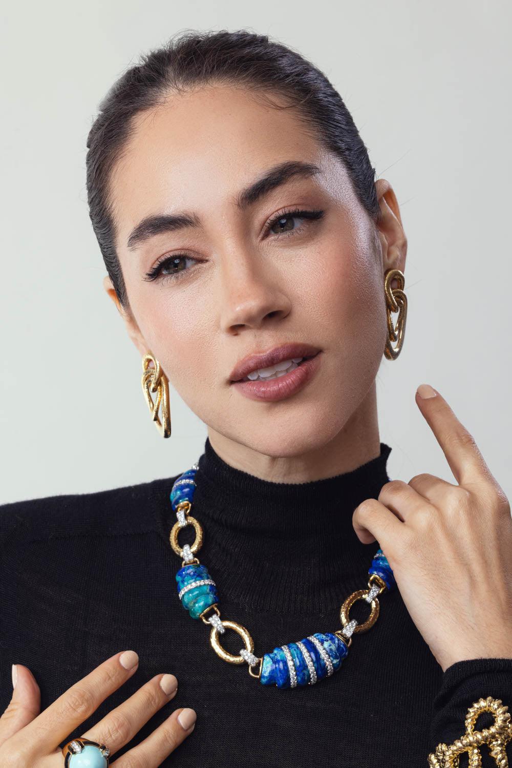 DAVID WEBB-Hammered Earrings-YELLOW GOLD