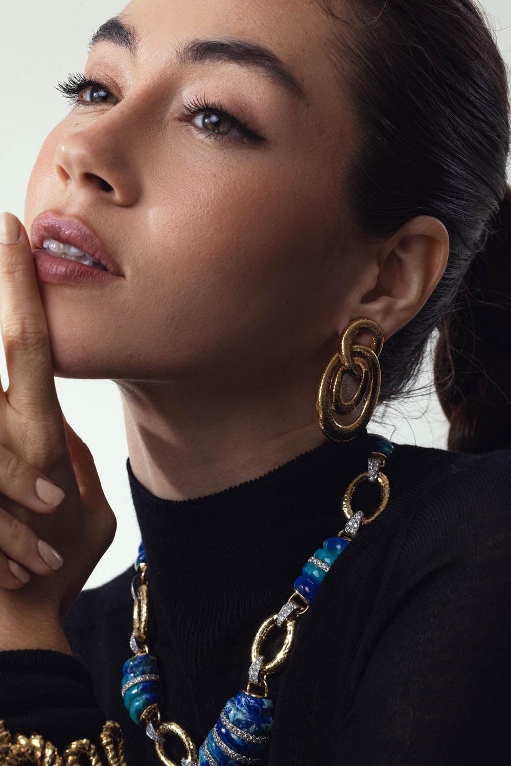 DAVID WEBB-Hammered Earrings-YELLOW GOLD