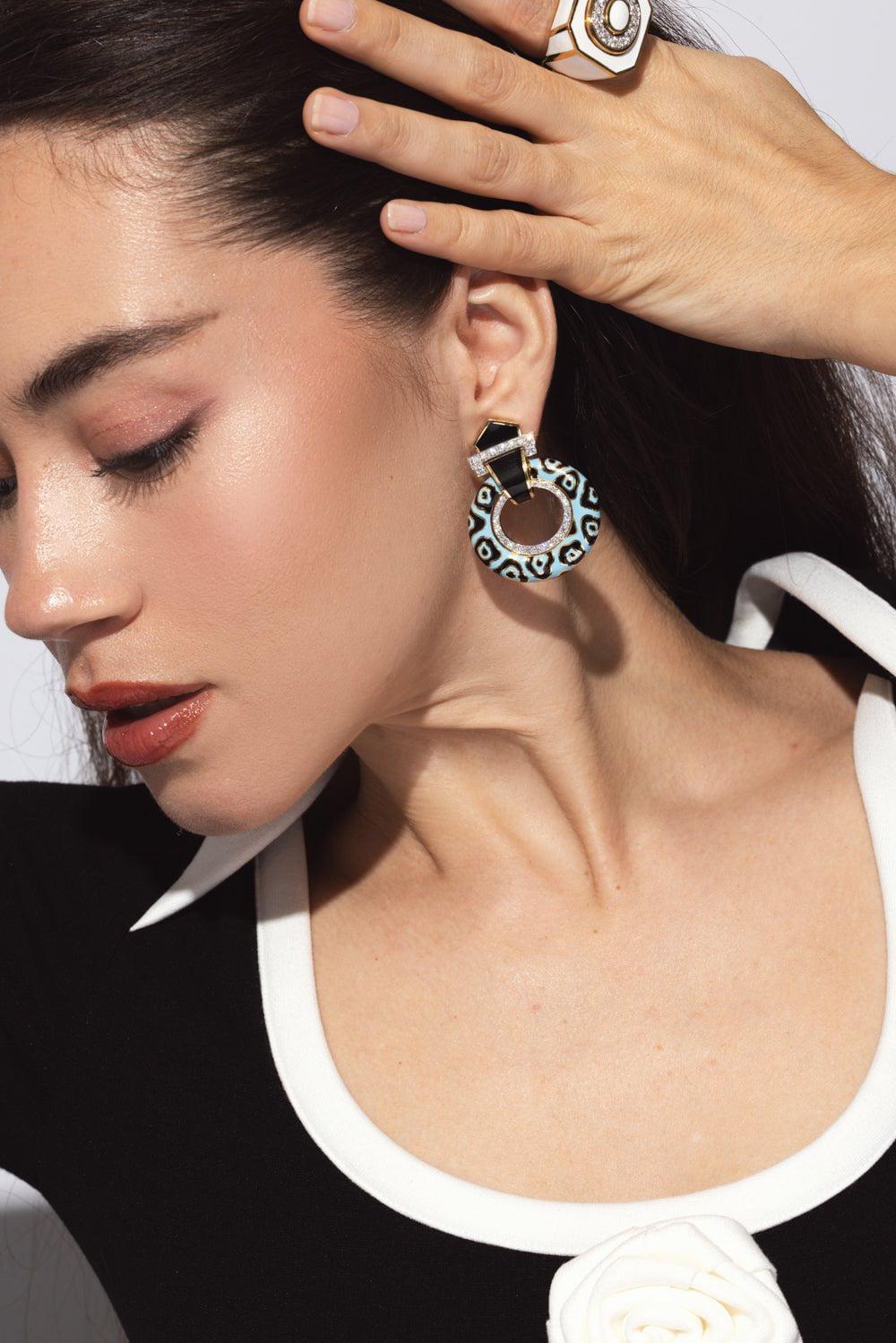 DAVID WEBB-Leopard Spot Strap Doorknocker Earrings-YELLOW GOLD